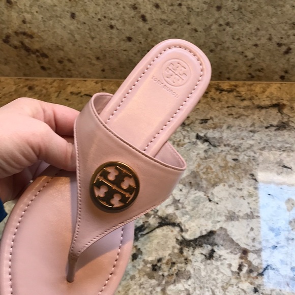 💥SOLD💥Tory Burch Sea Shell Pink Benton Sandals - Picture 8 of 8